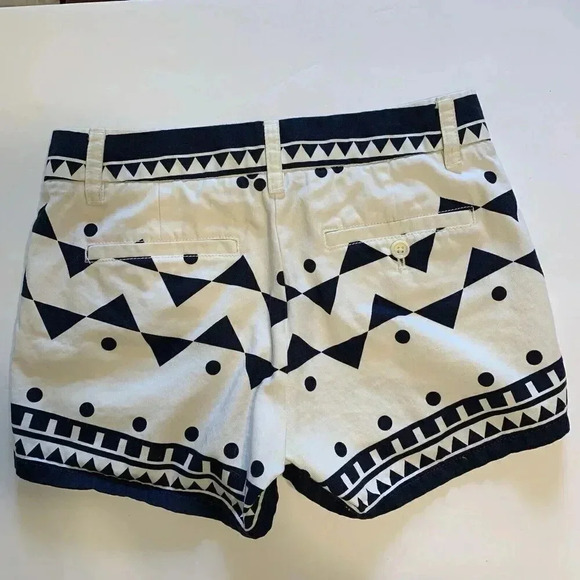 J Crew Chino Stretch Shorts‎ Women's Size 00 White With Blue Geometric Pattern - Picture 2 of 5